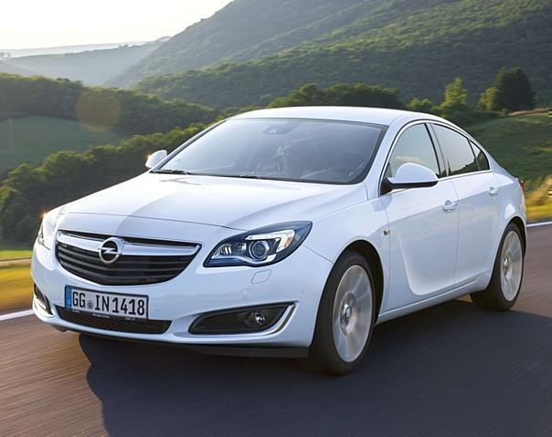 In Topform: Opel Insignia ab sofort mit neuem Spardiesel,  IntelliLink mit Apple CarPlay-Integration und Opel OnStar